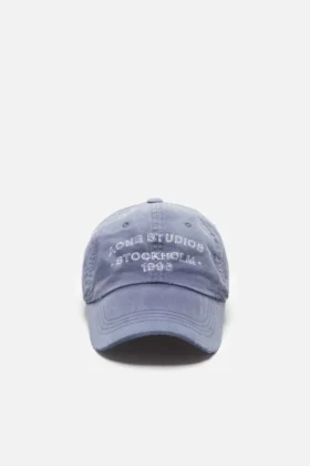 Sprayed logo cap