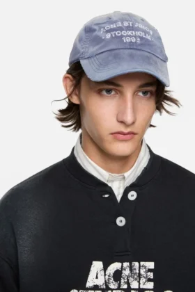 Sprayed logo cap