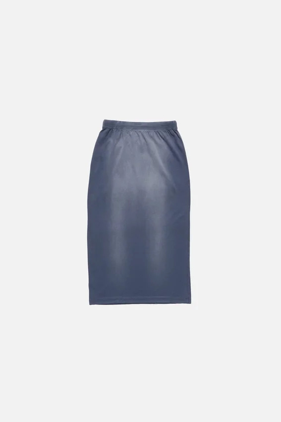 Sprayed logo skirt