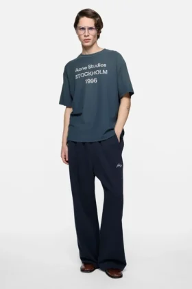 Sprayed logo t-shirt