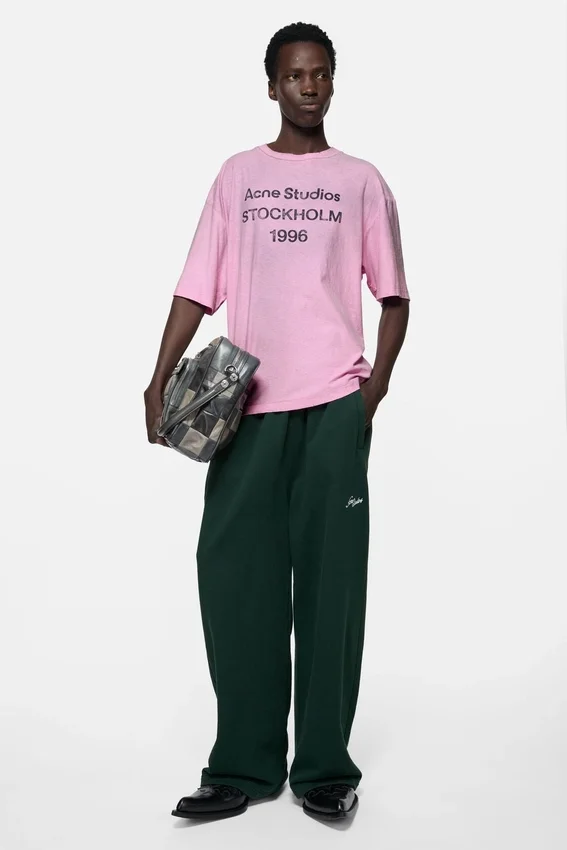 Sprayed logo t-shirt