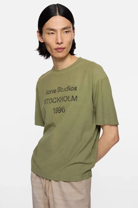 Sprayed logo t-shirt