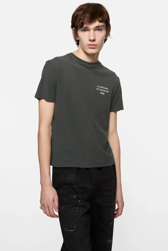 Sprayed logo t-shirt