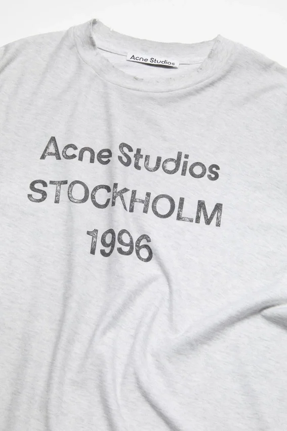 Sprayed logo t-shirt