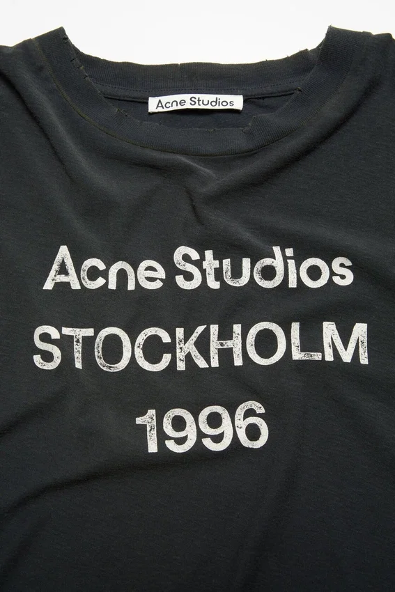 Sprayed logo t-shirt