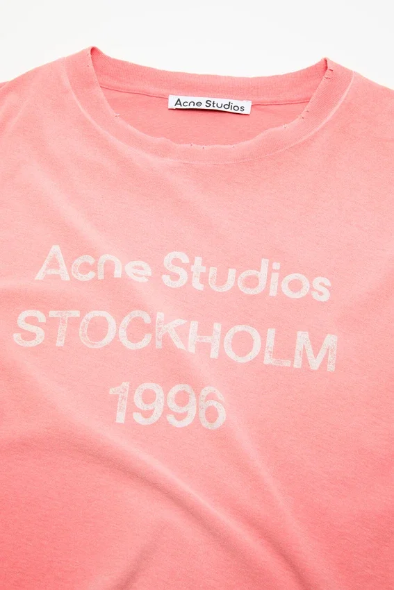 Sprayed logo t-shirt
