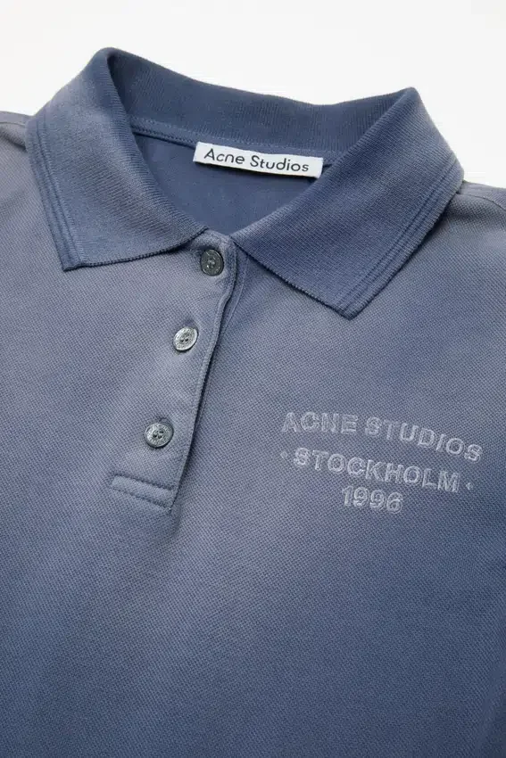 Sprayed polo t-shirt