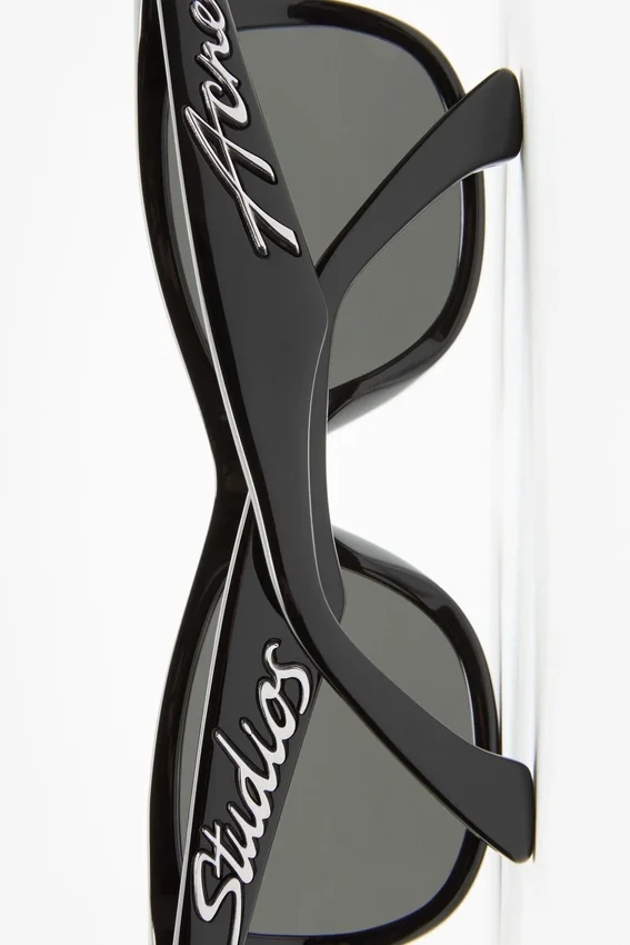 Square-frame sunglasses