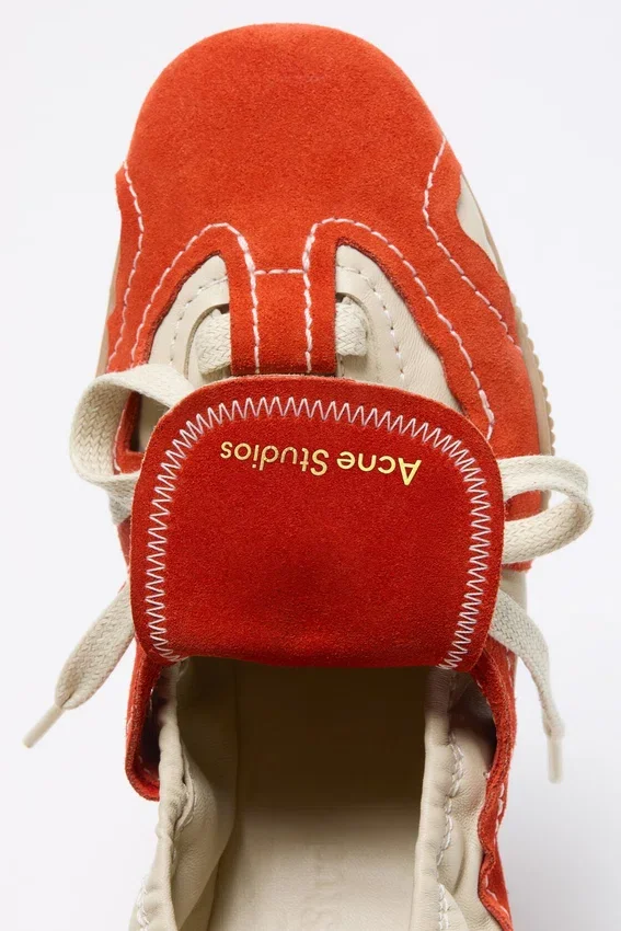 Suede lace-up shoes