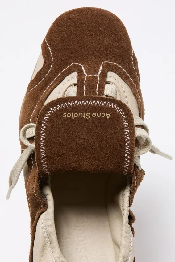 Suede lace-up shoes