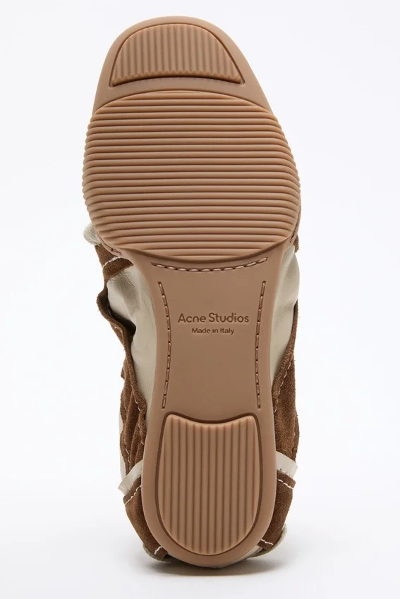 Suede lace-up shoes