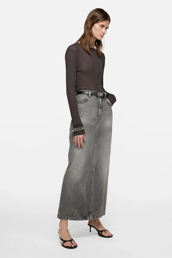 Thin long-sleeve t-shirt