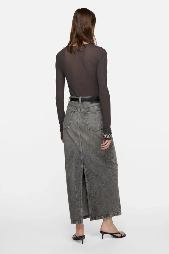 Thin long-sleeve t-shirt