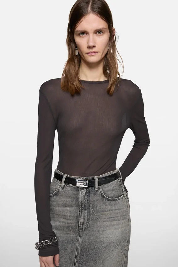 Thin long-sleeve t-shirt