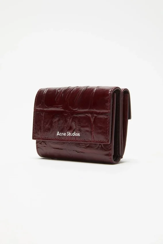 Trifold leather wallet