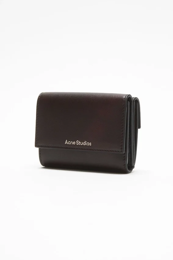Trifold leather wallet