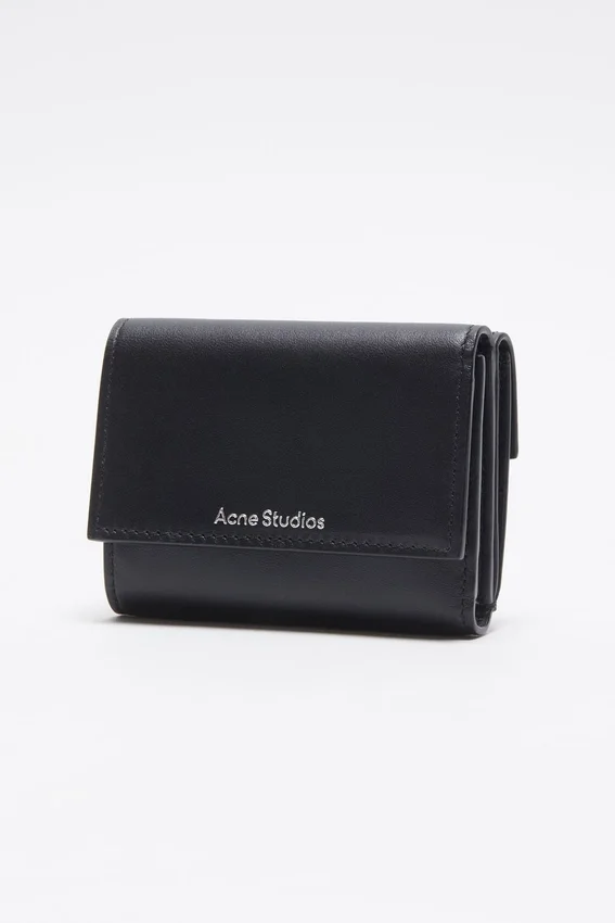 Trifold leather wallet