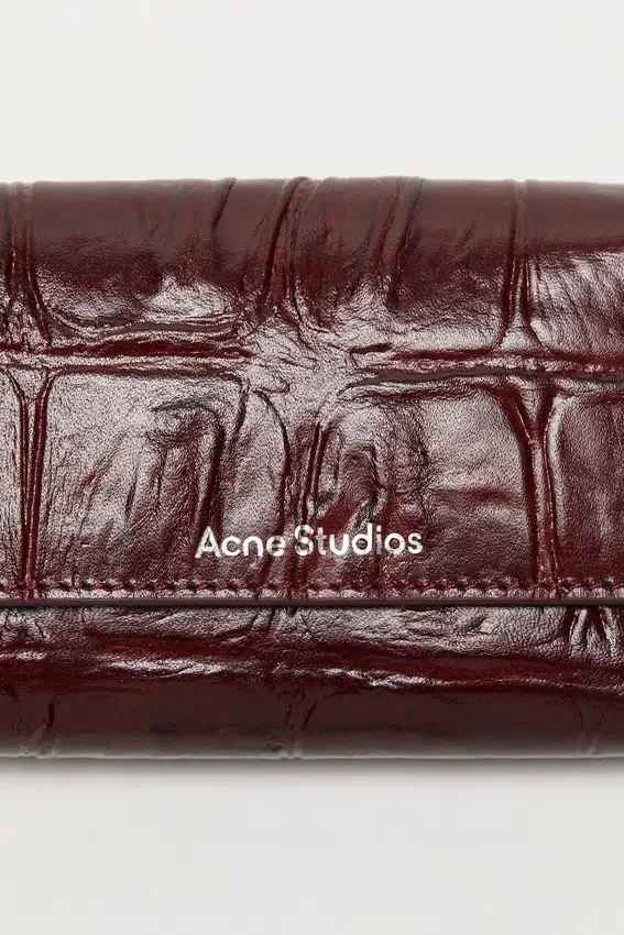 Trifold leather wallet