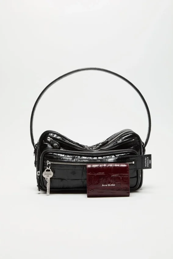 Trifold leather wallet