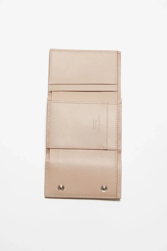 Trifold leather wallet