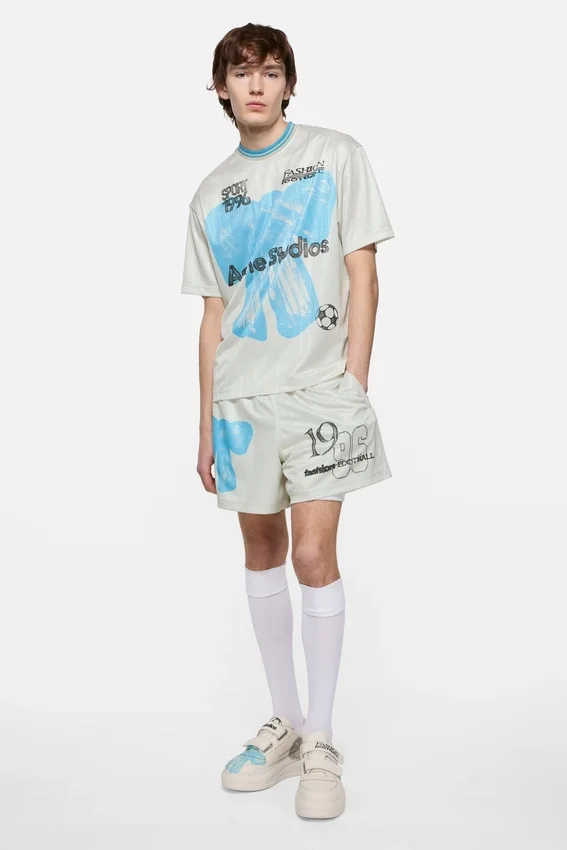 Sports jersey graphic t-shirt