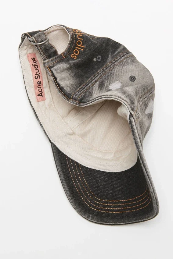 Washed denim cap