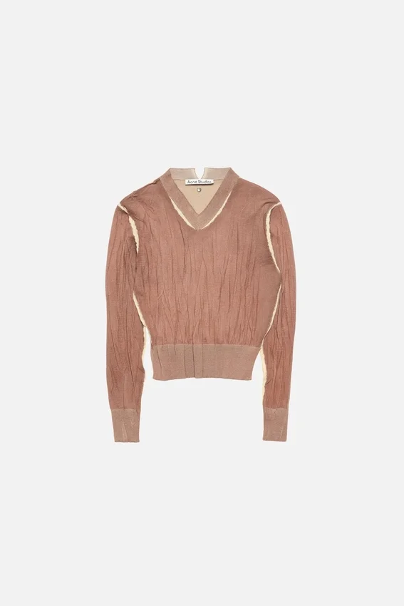 Wrinkled v-neck sweater