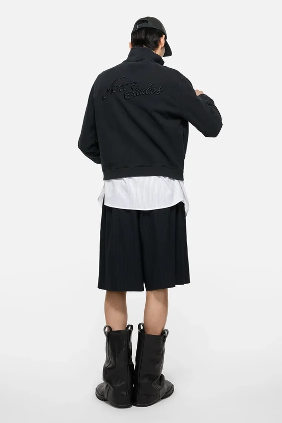 Zip-up sweatshirt